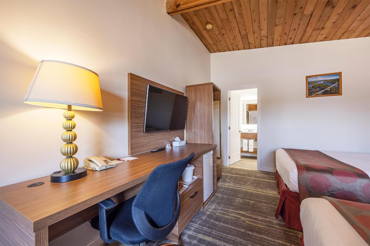 Ramada By Wyndham 1000 Islands Hotel