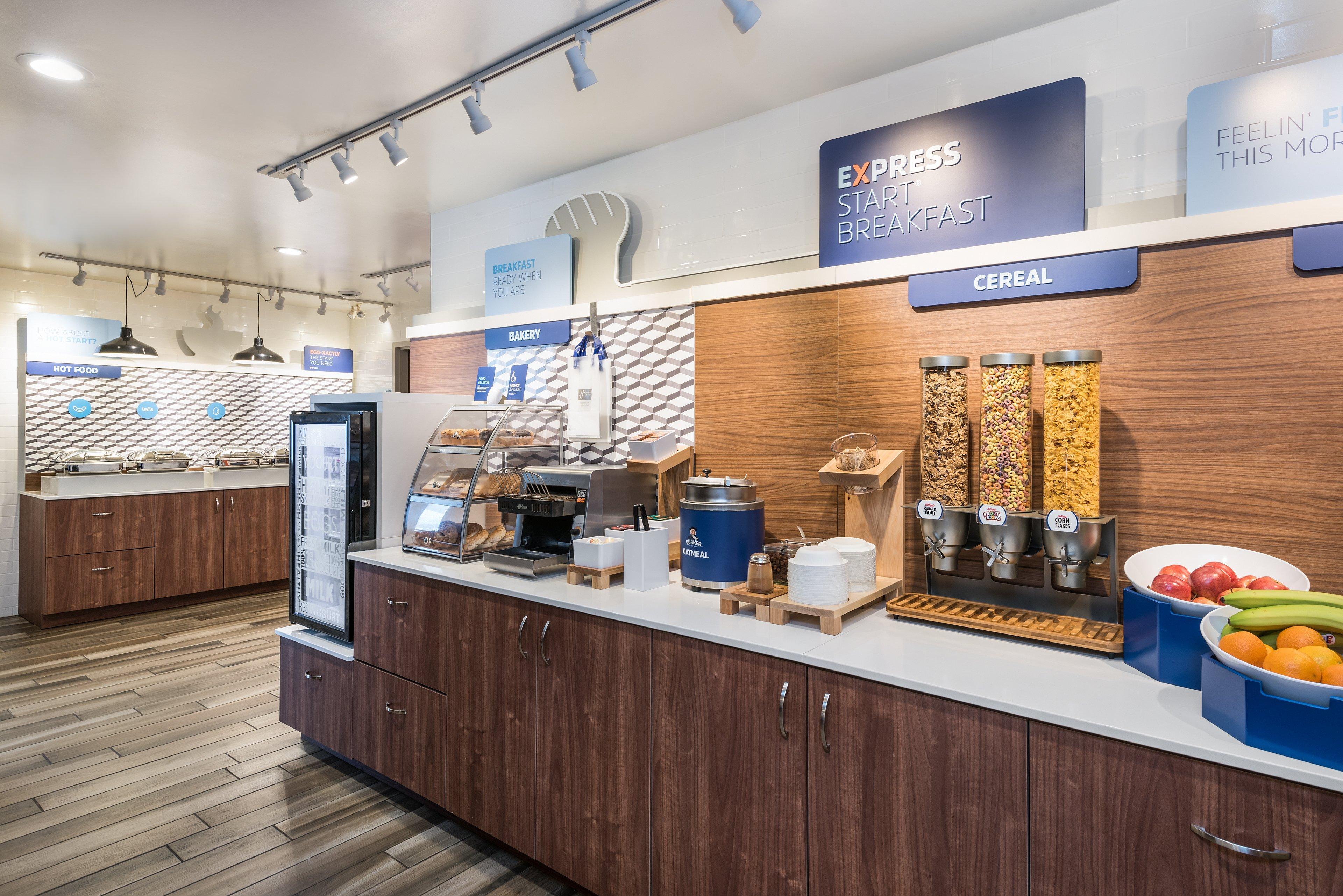 Express & 1000 Islands - By Ihg Gananoque
