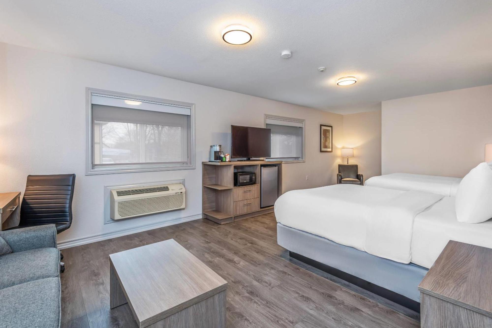 Hotel Comfort & Thousand Islands Harbour District 3*