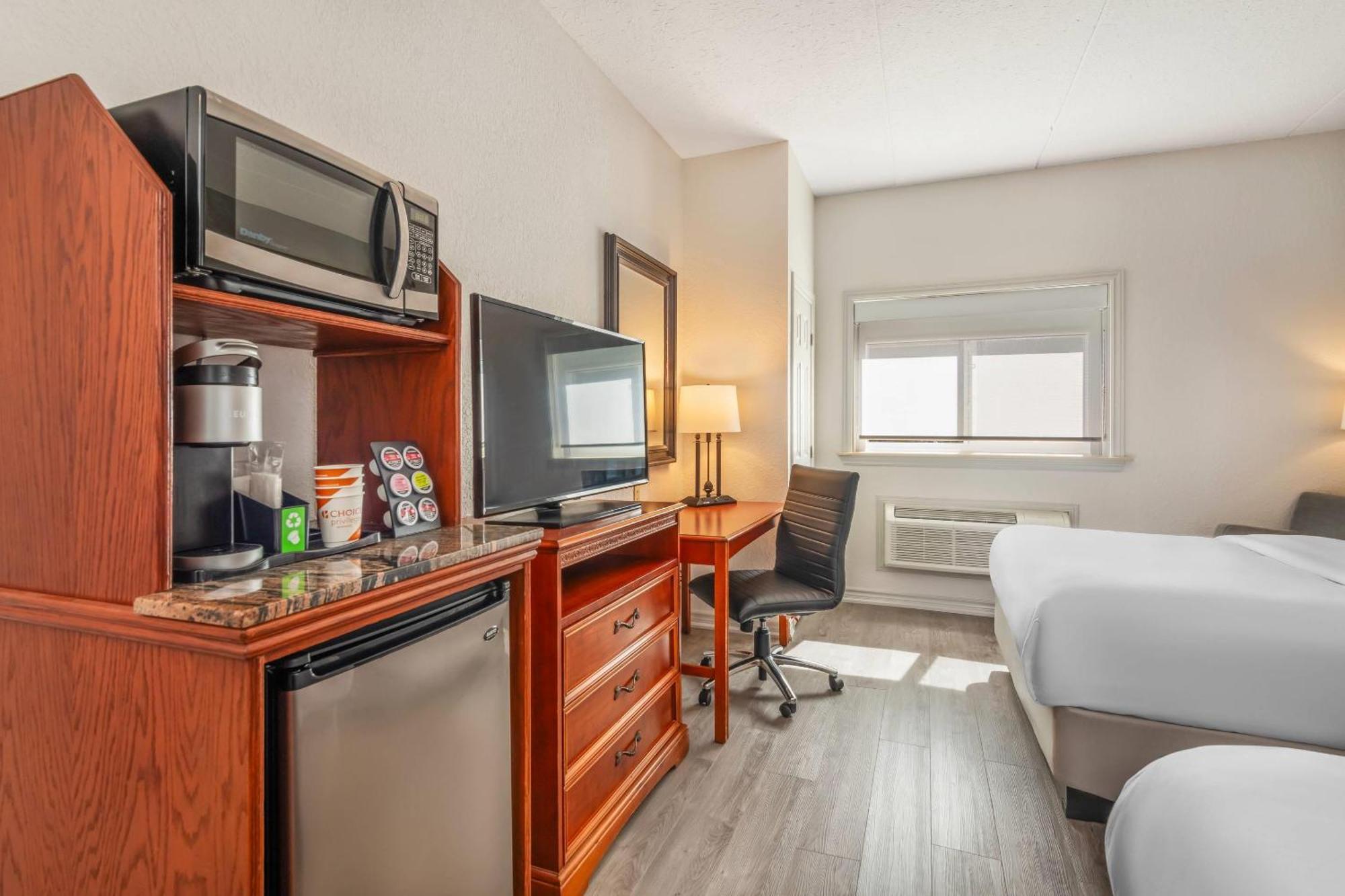 Comfort & Thousand Islands Harbour District Hotel Gananoque