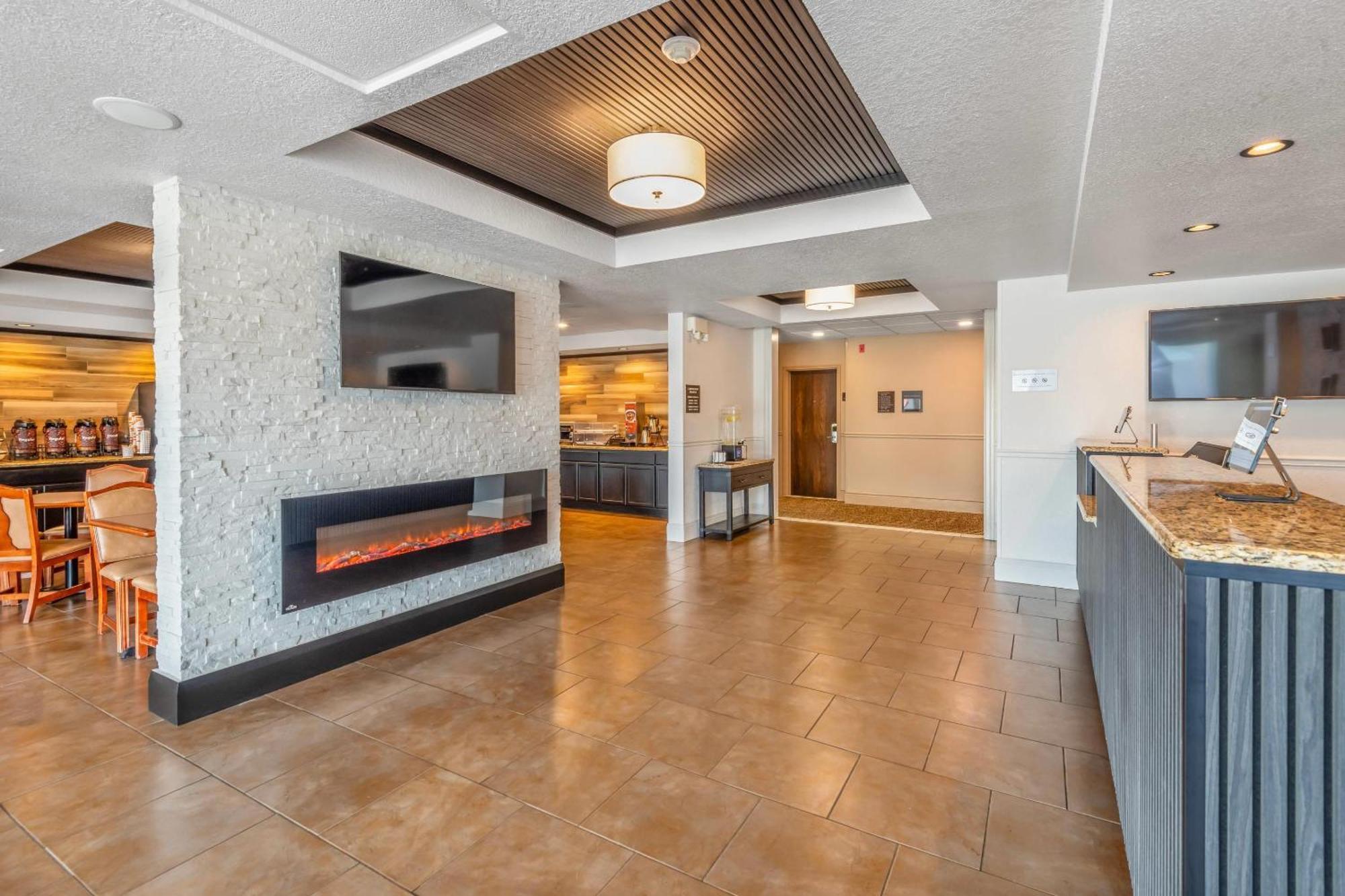 Comfort & Thousand Islands Harbour District 3*
