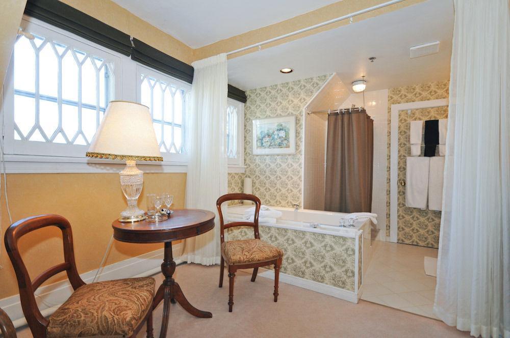 Sleepy Hollow B&B Bed & Breakfast