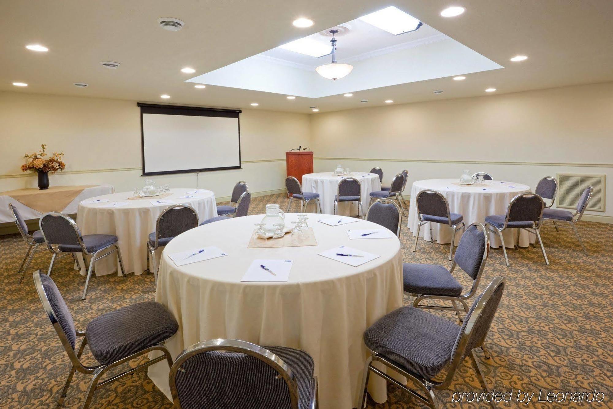 Resort Express & 1000 Islands - By Ihg Gananoque