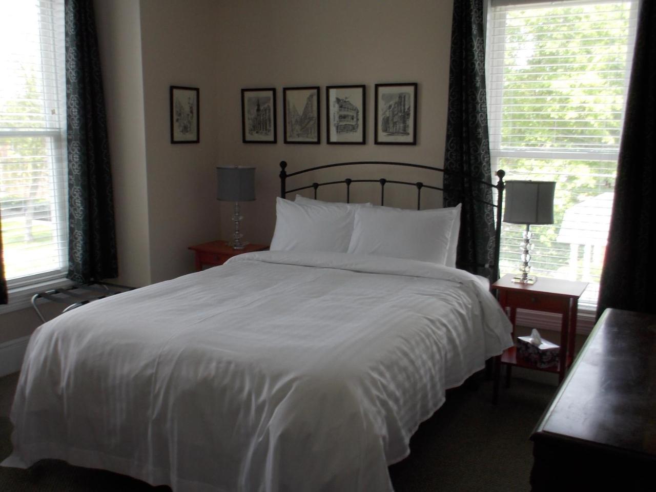 Seaway Manor 3*