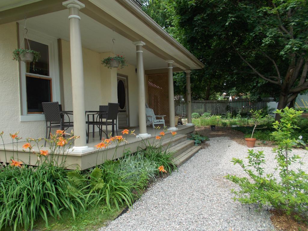 Aparthotel Absolute 1000 Islands Monthly Suites