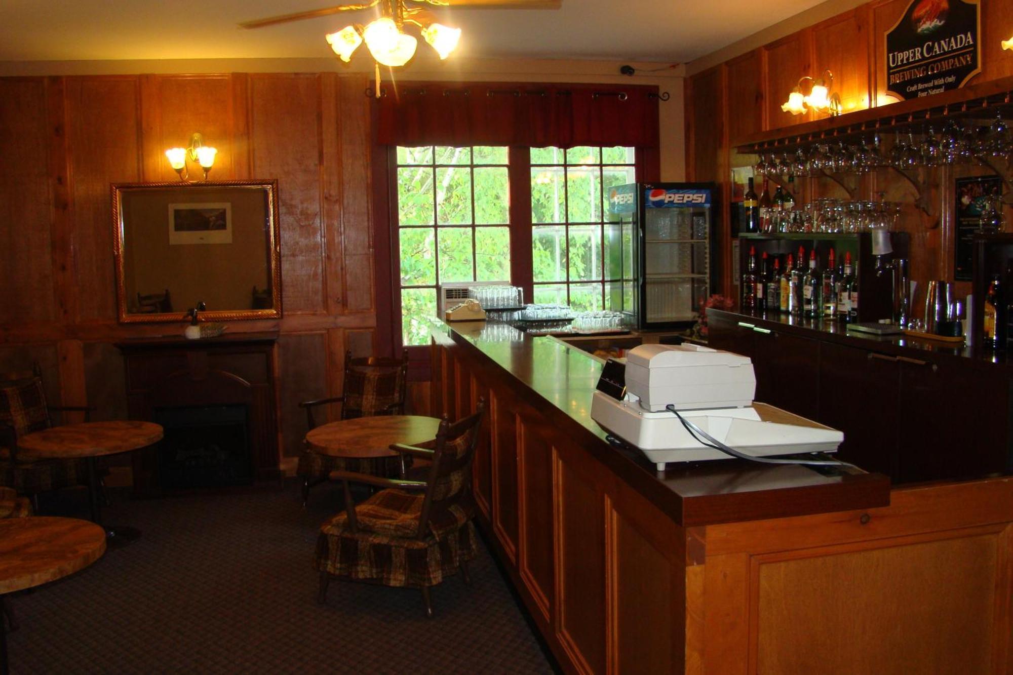 Colonial Resort-1000islands 3*