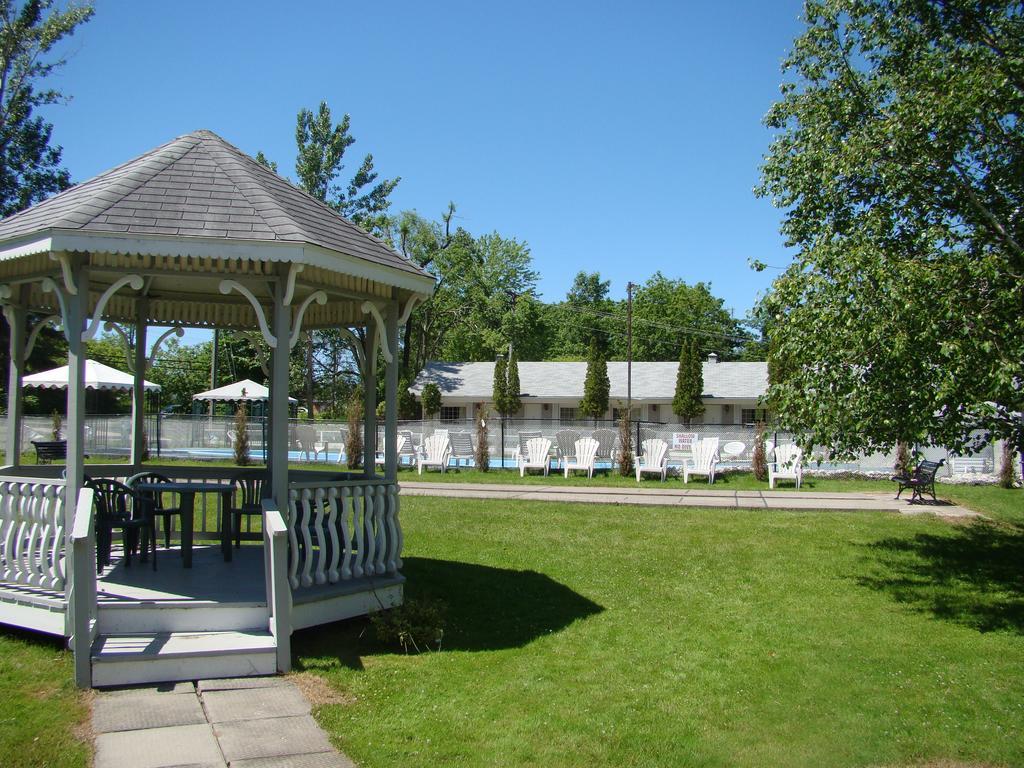 Colonial Resort-1000islands Hotel 3*