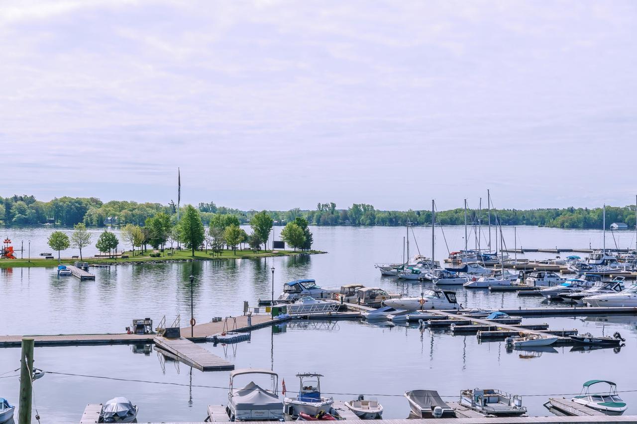 Waterside 2*
