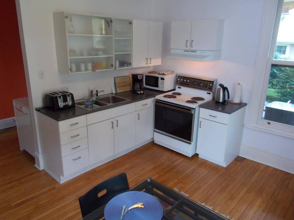 Absolute 1000 Islands Monthly Suites Aparthotel